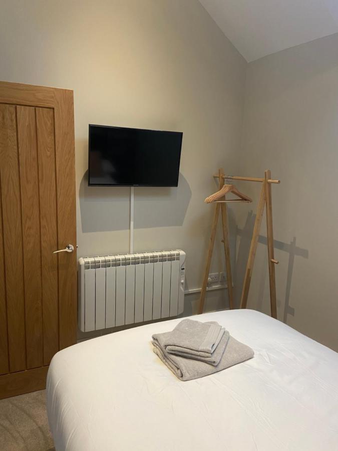Stylish Tenby Apartment, Great Location, Parking Eksteriør bilde